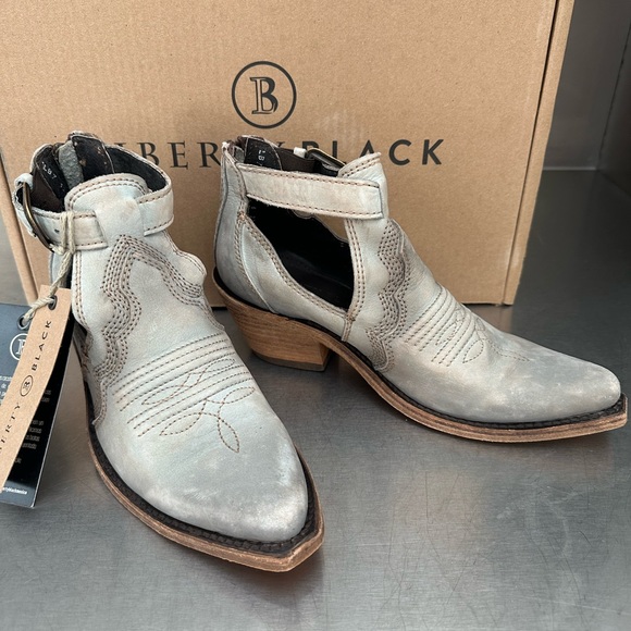 Liberty Black “Sully” cutout boots in brushed bluish gray leather. New in box! - Picture 2 of 6